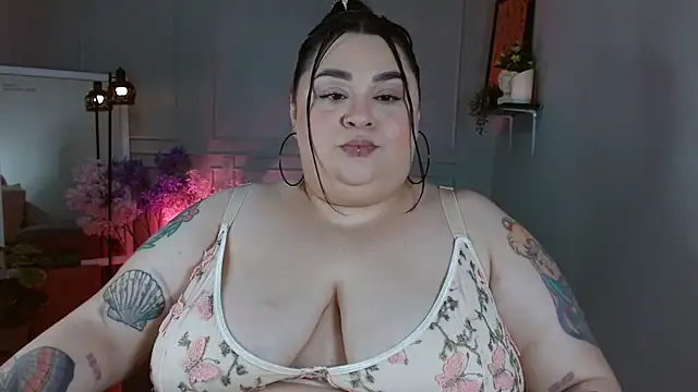 tiffany laurens online show from June 15, 6:02 am
