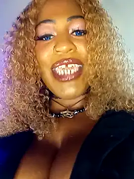 AmazonianMistress online show from July 28, 7:39 pm