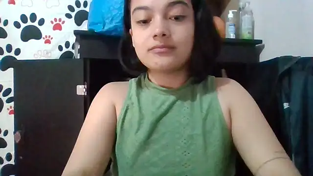 littlemelii online show from October 13, 12:02 am