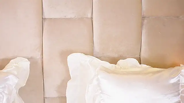 KiraKayleigh1 online show from November 12, 5:05 am