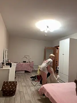 RinaBlondie online show from December 18, 9:30 pm