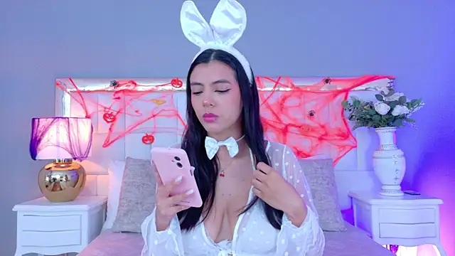 Julie Bennet online show from October 22, 4:06 am