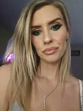 ellieconradxo online show from June 24, 3:05 am