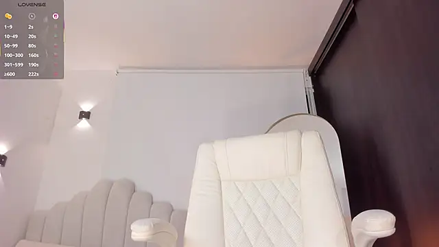 AmberLewis  online show from April 29, 2:37 am