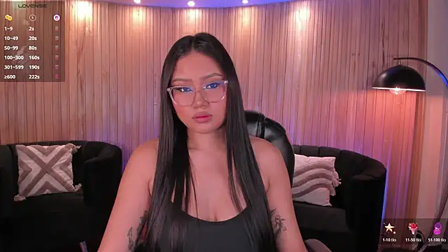 AmberLewis  online show from November 13, 3:05 am