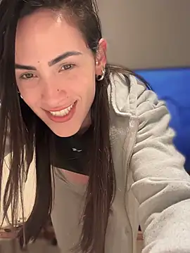 Snapshot of alessandra-a chatting on September 13, 10:51 pm alessandra-a online show from September 13, 10:51 pm