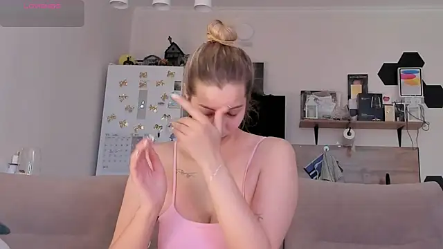 Girl alone home online show from July 12, 4:08 pm