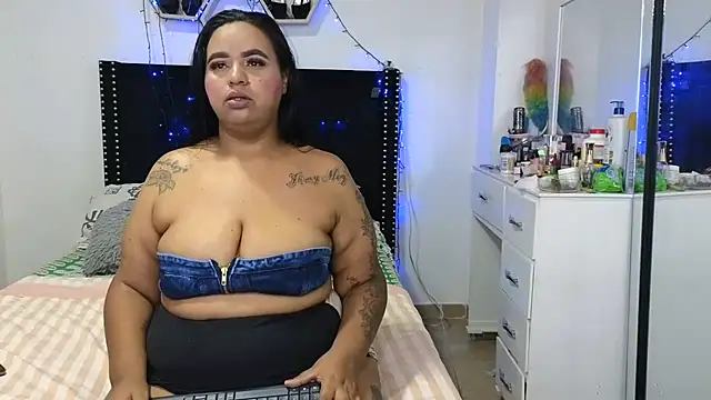 charlotte 077 online show from June 11, 3:36 am
