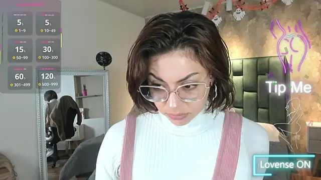 april dumont online show from November 3, 2:10 pm