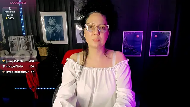 Anita Muse online show from March 9, 2:15 am