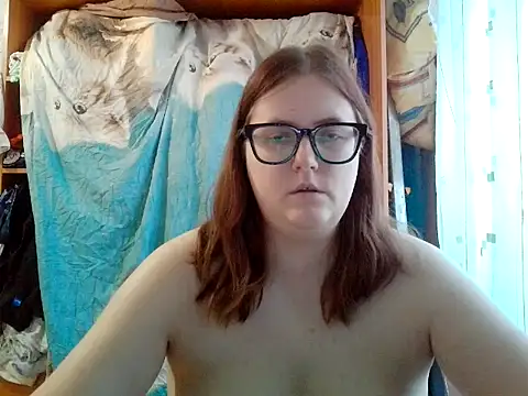 DesireMelissa online show from April 17, 5:20 am