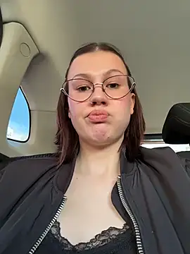RinaCat online show from April 30, 9:03 am