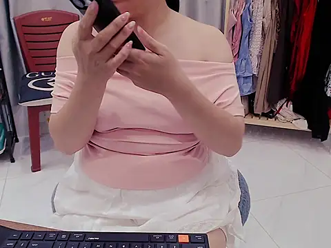 Snapshot of Haruka95 chatting on May 6, 12:53 pm Haruka95 online show from May 6, 12:53 pm