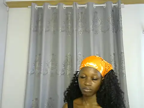 Snapshot of bigassbabe_001 chatting on October 1, 6:18 am bigassbabe 001 online show from October 1, 6:18 am