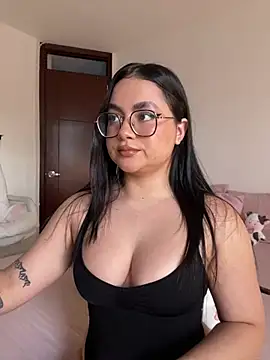 montmariana online show from July 11, 11:05 pm