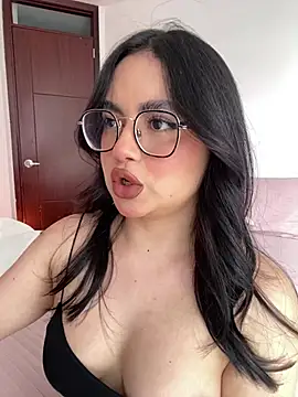 montmariana online show from February 20, 4:41 pm