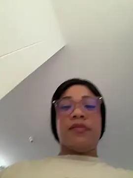 ashley Tompson1 online show from December 5, 2:07 pm