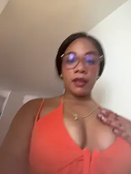 ashley Tompson1 online show from May 1, 2:42 pm