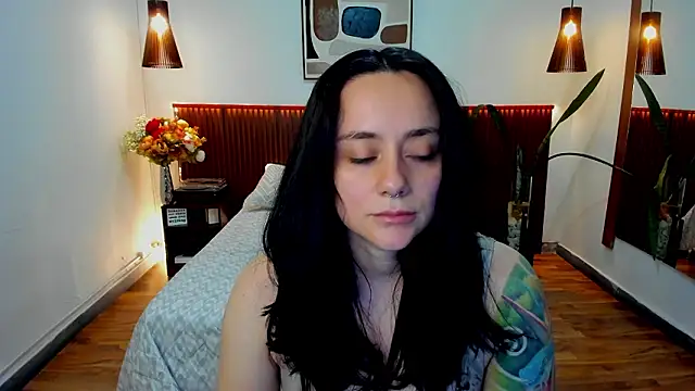 KatherineBond online show from March 15, 7:38 pm