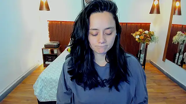 KatherineBond online show from March 18, 7:52 pm