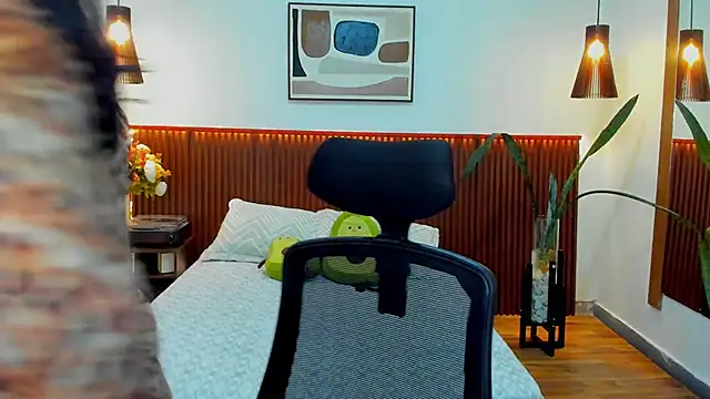 KatherineBond online show from March 12, 6:54 pm