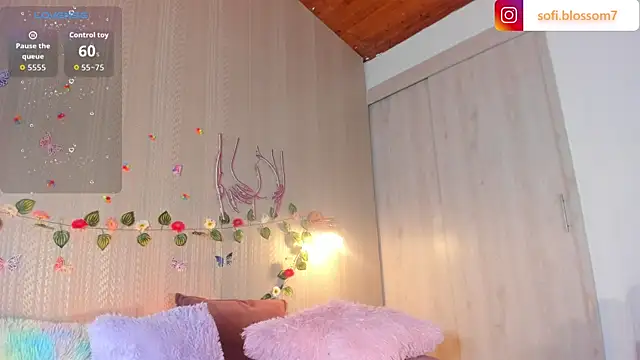 Sofi Blossom online show from July 6, 8:22 pm