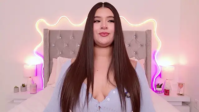 JuliaSUMMERS2022 online show from July 25, 3:35 am