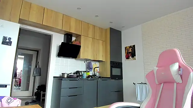  Alice Kitty online show from July 9, 9:33 am