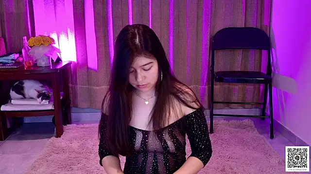 pink flower  online show from May 22, 12:30 am