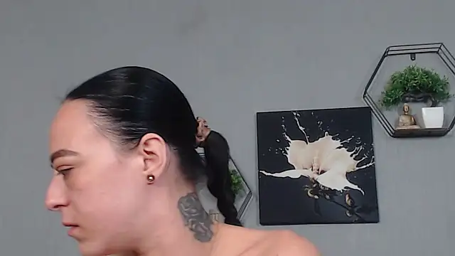 IzabelllNoir online show from April 28, 7:56 am