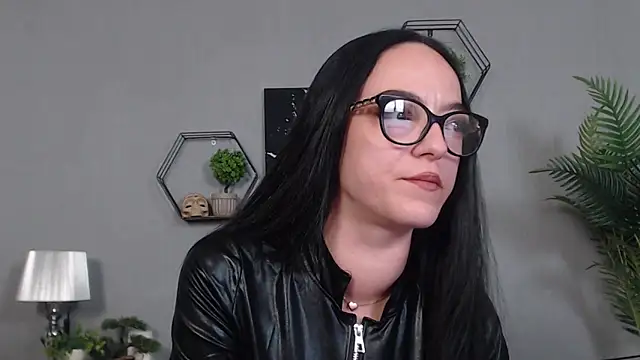 IzabelllNoir online show from April 29, 8:06 am