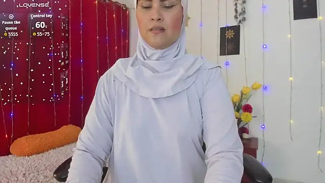 AishaAmin  online show from May 2, 12:19 pm