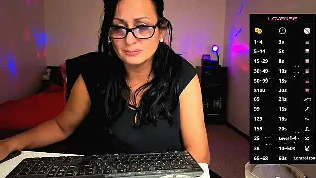 Snapshot of YourDreamLoverr chatting on September 24, 10:42 pm YourDreamLoverr online show from September 24, 10:42 pm