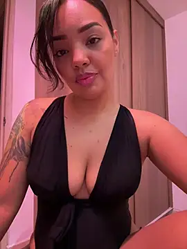 Sara LipsX online show from July 28, 12:30 am