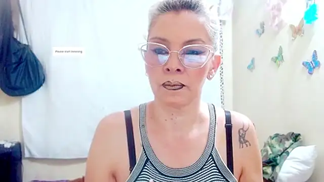 electra-mommy online show from November 28, 11:13 am