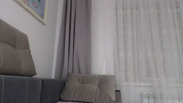  JustmeHere  online show from September 14, 7:01 pm