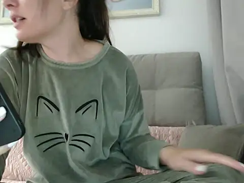  JustmeHere  online show from September 8, 7:02 pm