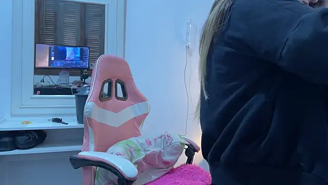 SweetPaige  online show from September 14, 2:04 pm