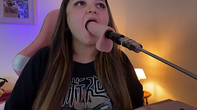 SweetPaige  online show from November 11, 10:07 pm