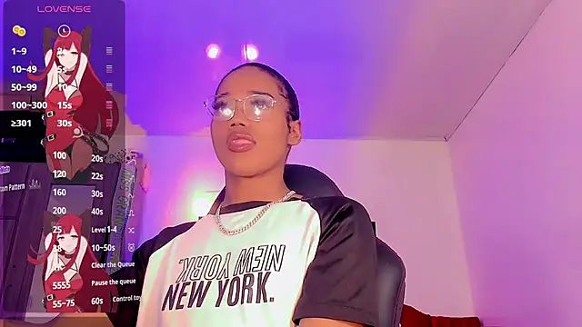 naomy  xx online show from July 16, 4:06 am