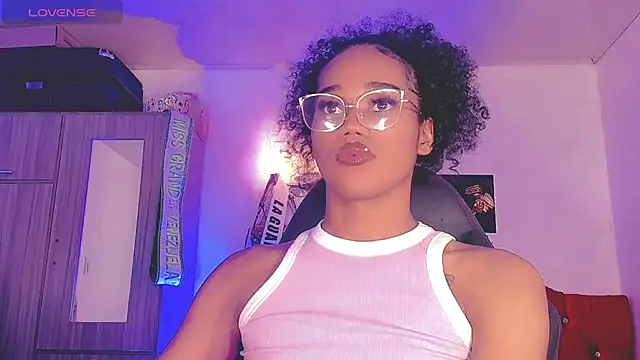 naomy  xx online show from July 21, 2:12 am