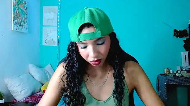 sensitive brunette online show from April 18, 10:53 pm