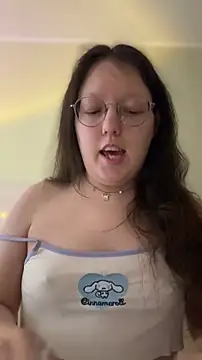 emigooflordXD online show from June 14, 5:46 pm