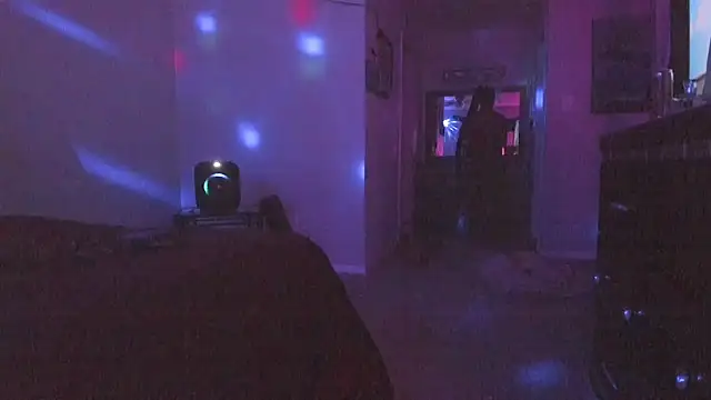 yiauana online show from February 25, 1:37 am