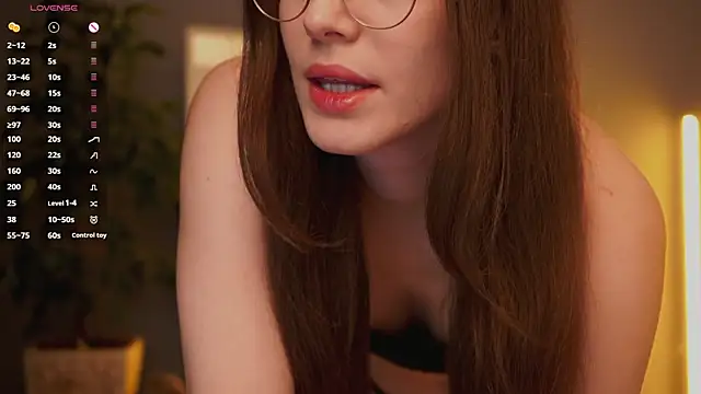 Ester Hill online show from November 19, 1:27 am