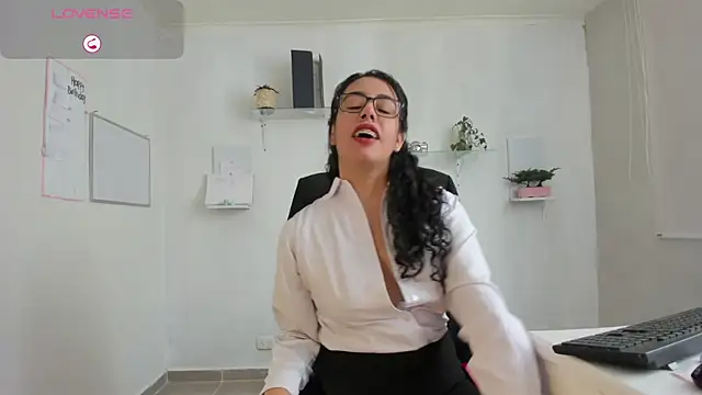 Snapshot of susana_monroy chatting on September 22, 5:44 pm susana monroy online show from September 22, 5:44 pm