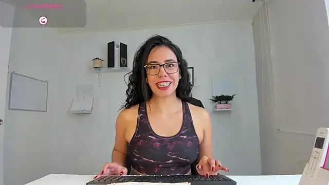 Snapshot of susana_monroy chatting on September 26, 8:06 pm susana monroy online show from September 26, 8:06 pm