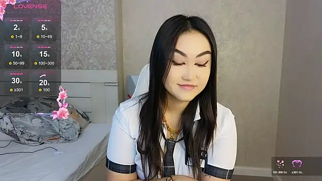 Diana Moon  online show from July 28, 2:09 am