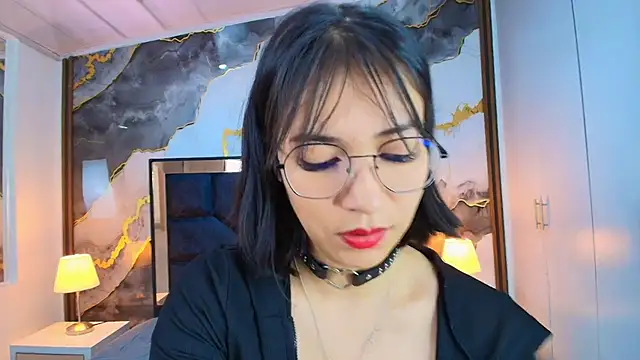 lina bedoya  online show from June 25, 12:07 pm