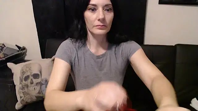 CrystalLakeXO online show from July 7, 9:57 am
